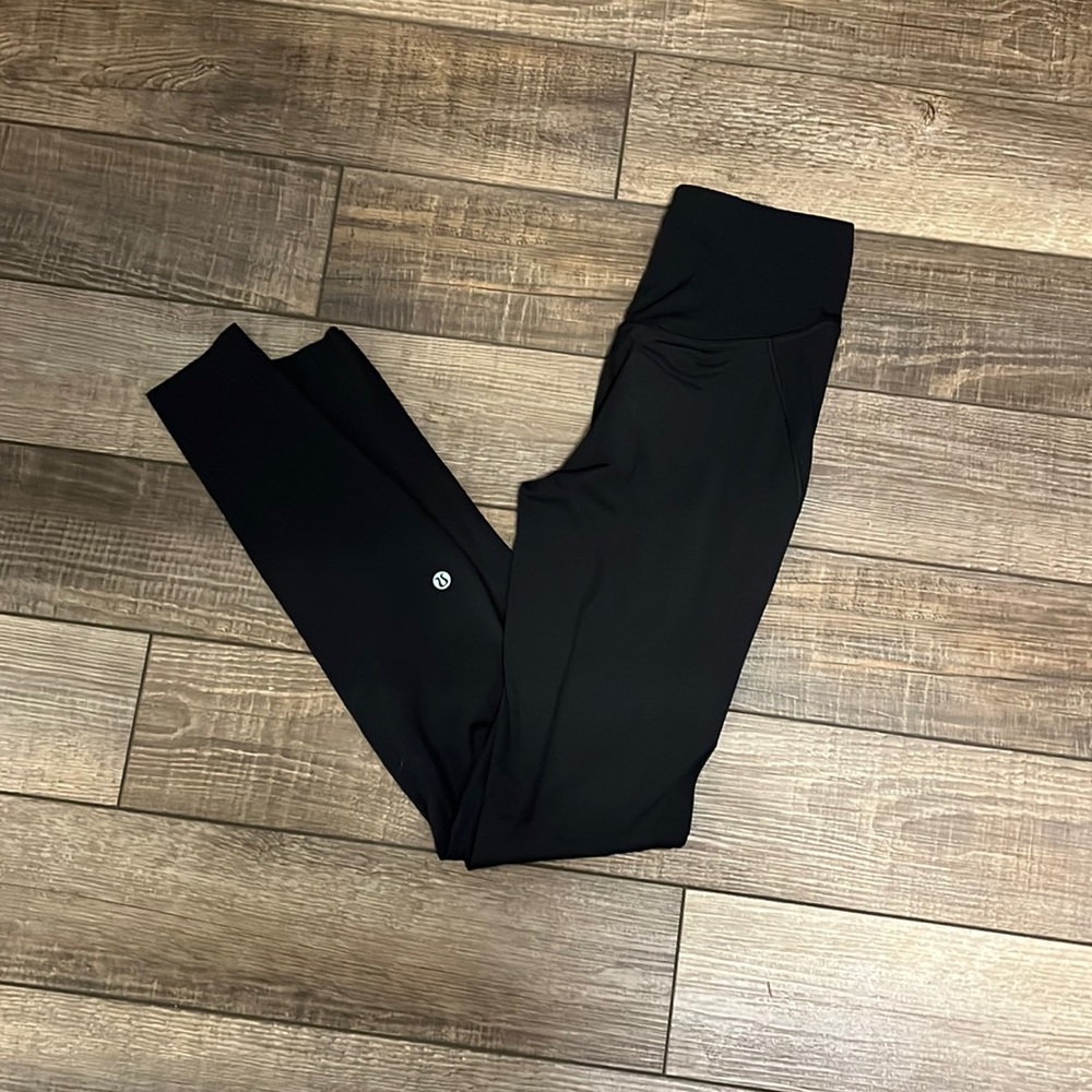 Lululemon Base Pace High-Rise Tight 28”